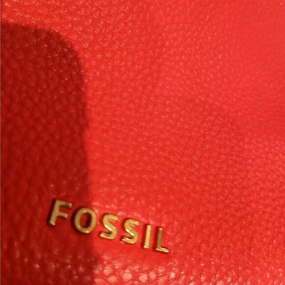 Fossil Pebbled Leather Expandable Crossbody Bag- Red - Picture 14 of 15